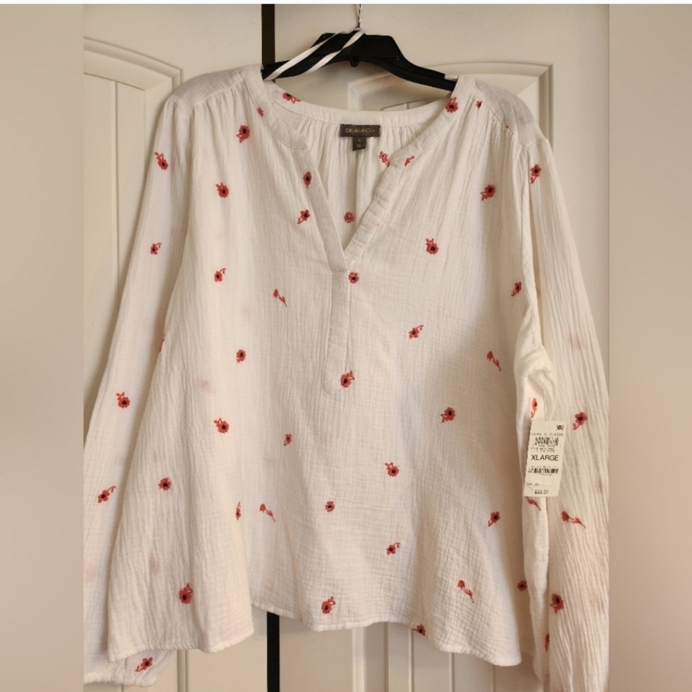 Women's long sleeve floral blouse